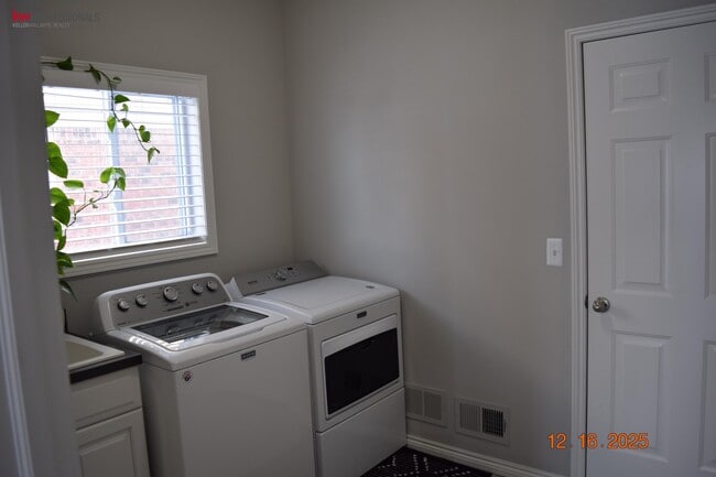 Building Photo - 30295 Berghway Trail