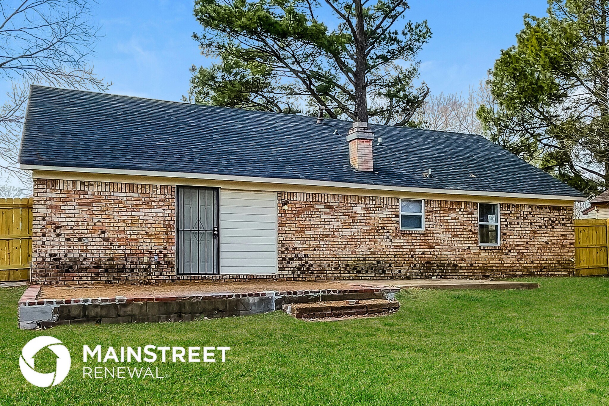 Building Photo - 4290 Park Forest Dr