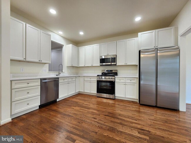 Building Photo - 4020 Heatherstone Ct