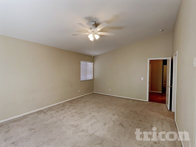 Building Photo - 4169 Lucas Ave