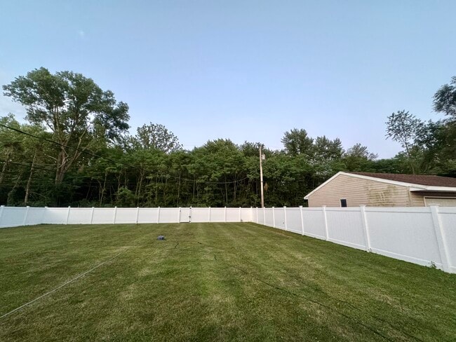 Building Photo - 7767 Montana St