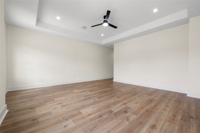 Building Photo - 1113 Danube St