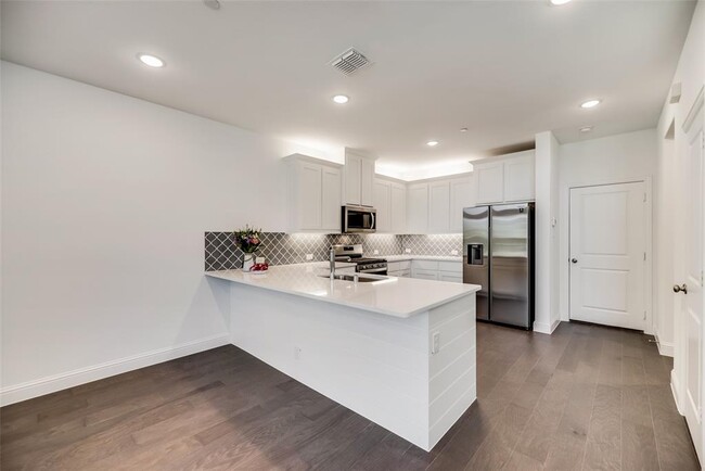 Building Photo - 7223 Panicum Dr