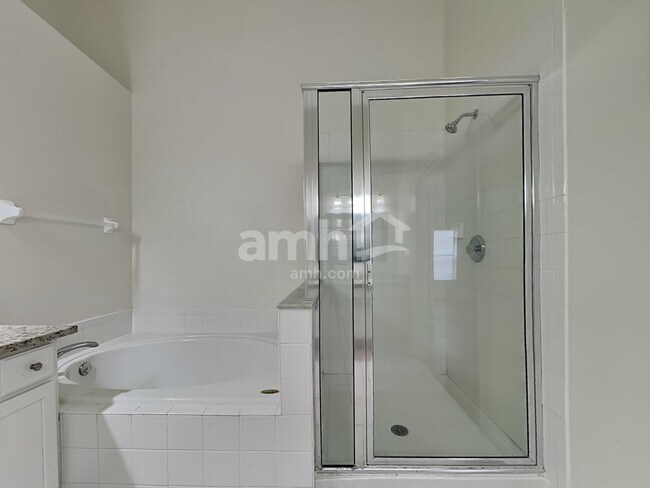 Building Photo - 11340 Misty Isle Ln