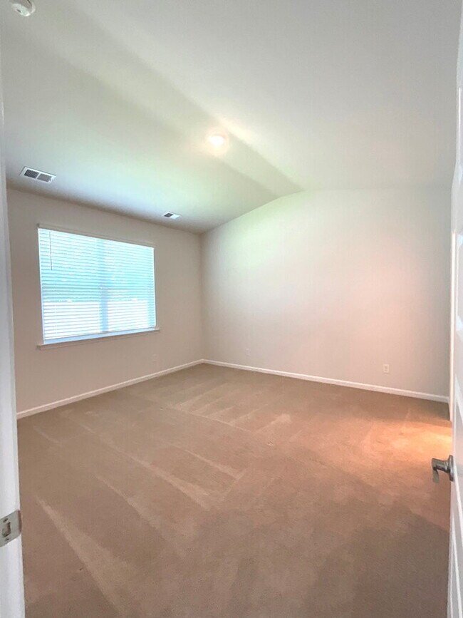 Building Photo - Elegant Living in Westbrook @ Savannah Quarters