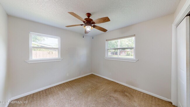 Building Photo - 11671 Shellfish Dr