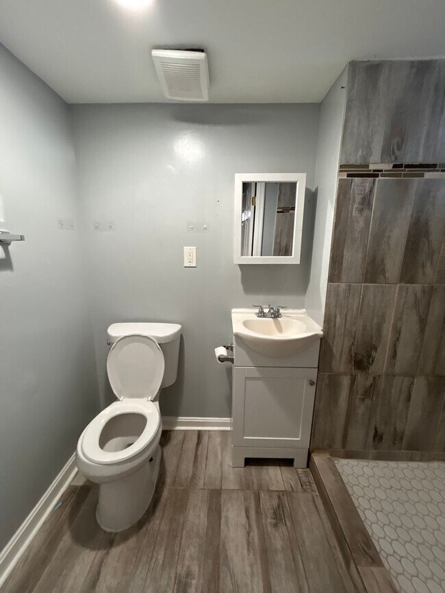Building Photo - 1409 Nicolay Way