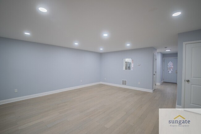 Building Photo - 43 Wellspring Cir