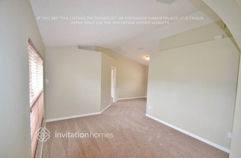 Building Photo - 1012 Feather Dr