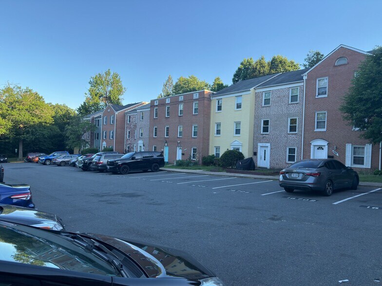 Building Photo - 16707 Chowning Ct
