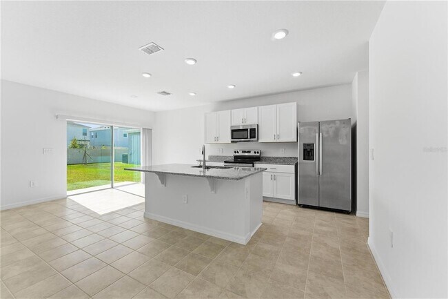 Building Photo - 5670 Nispero Wy