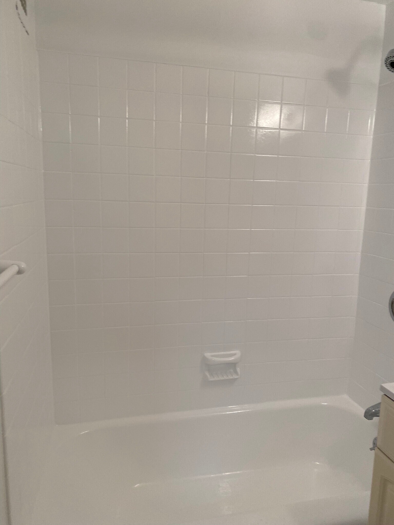 Bathtub - 730 24th St NW