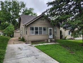Building Photo - 3516 N 47th Ave