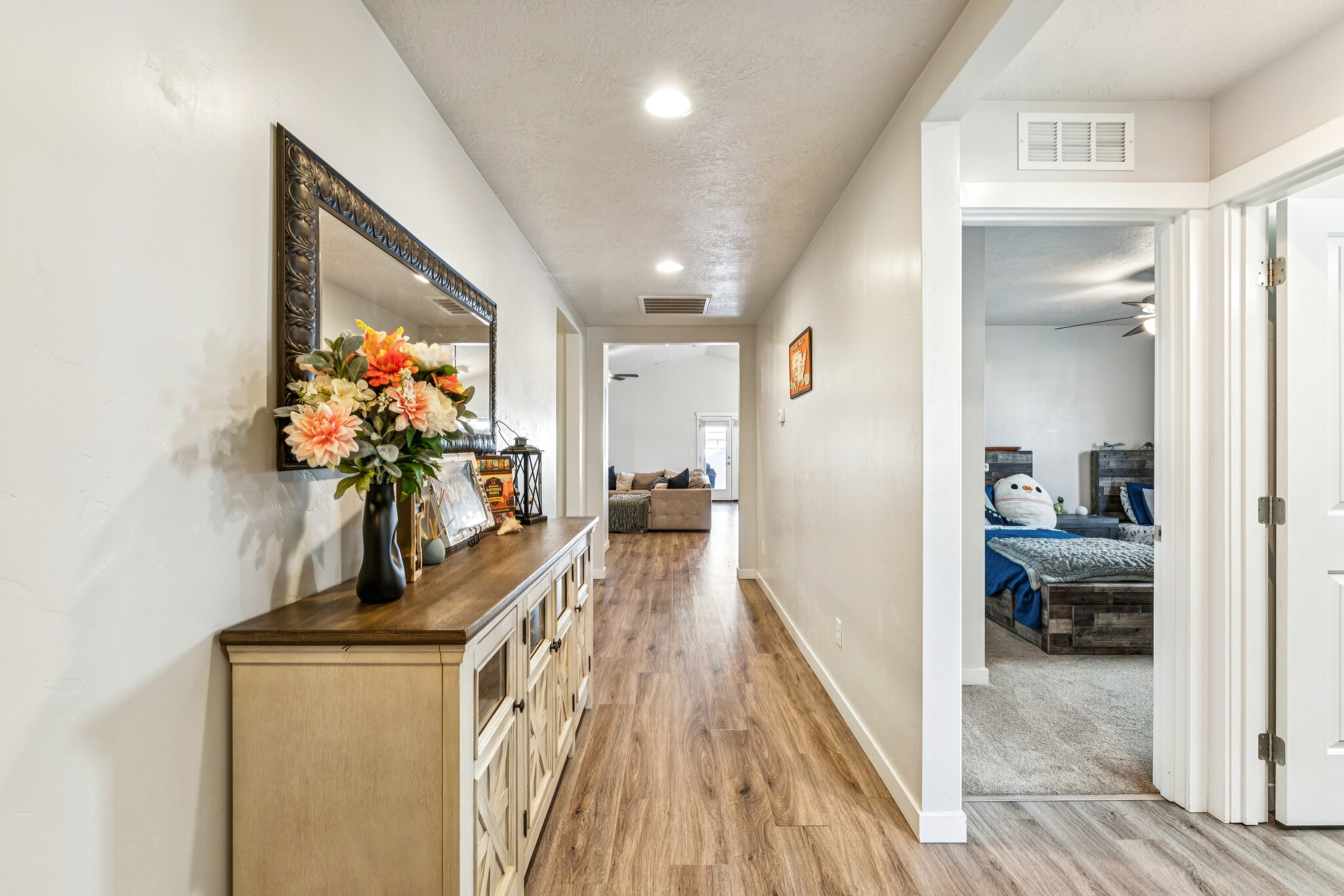 Building Photo - 4233 N Price Ave