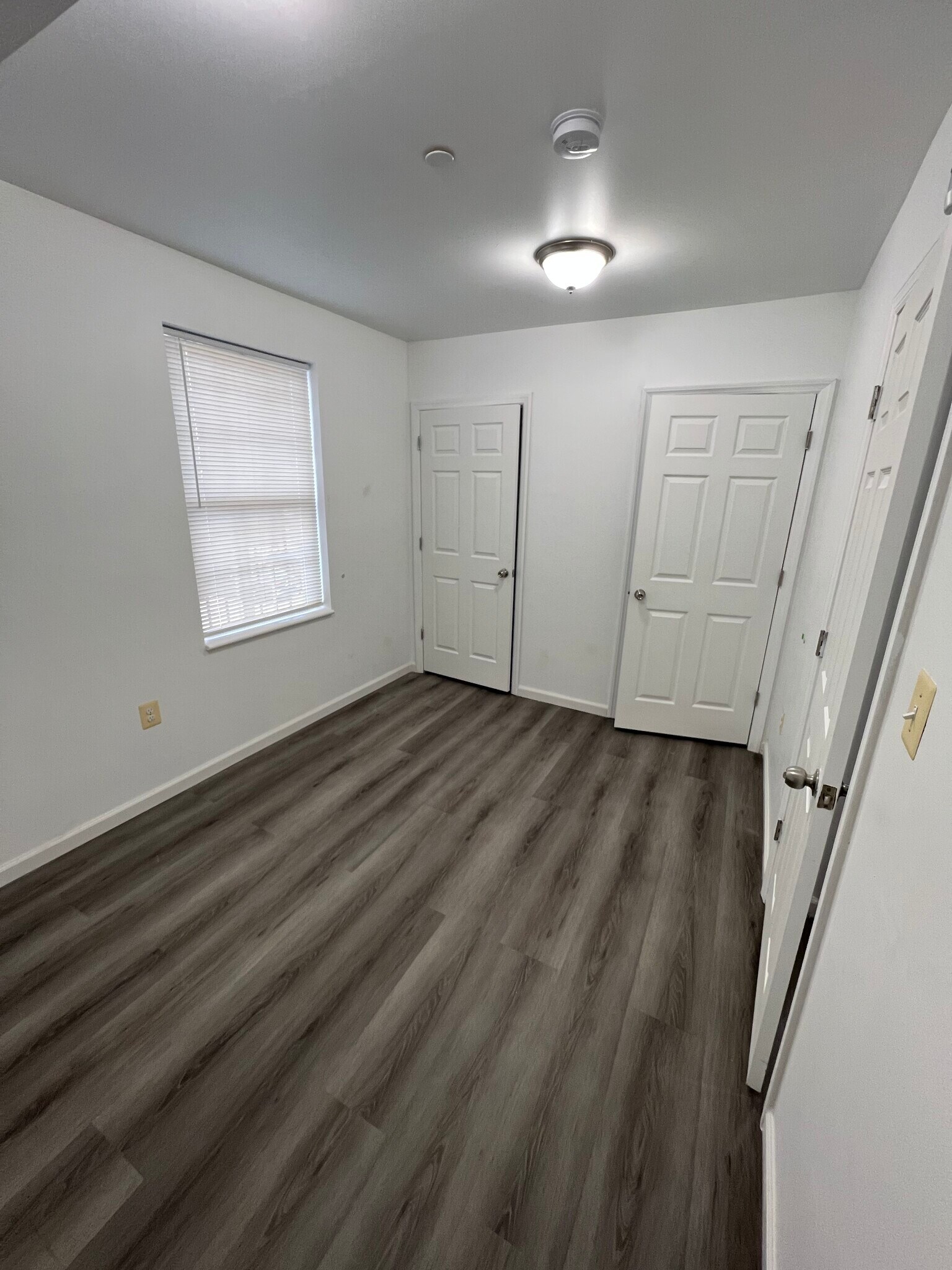 Building Photo - 1025 Buttonwood St