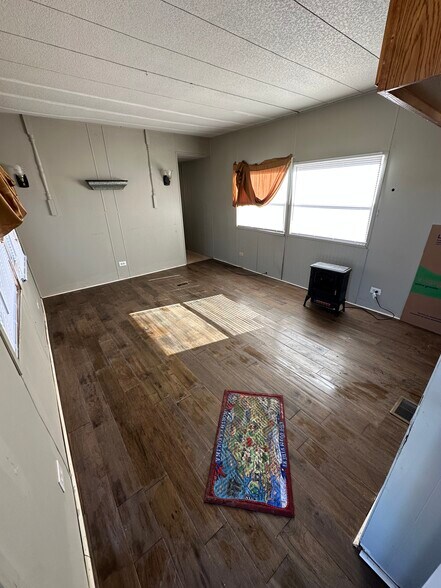 Building Photo - 121 Jordan Rd