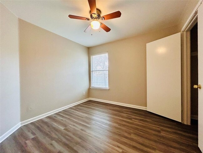 Building Photo - 8507 Apple Carrie Cove