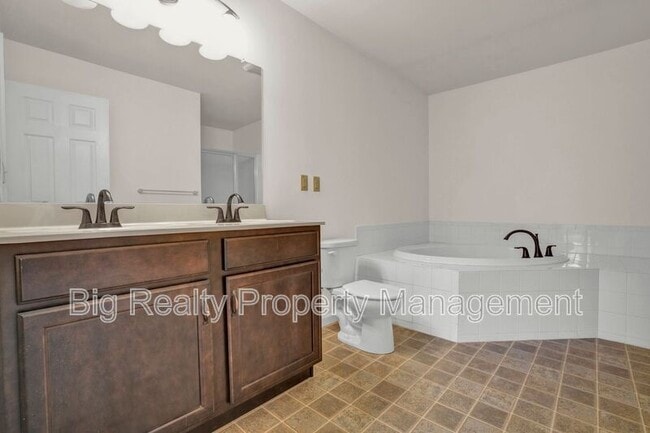 Building Photo - 2024 Morgan Hill Dr