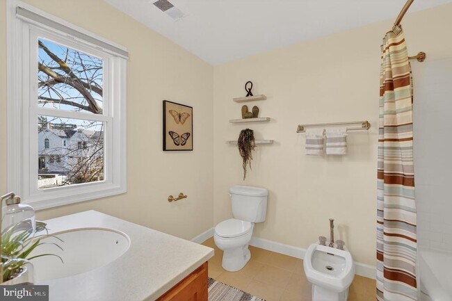 Building Photo - 1905 47th St NW