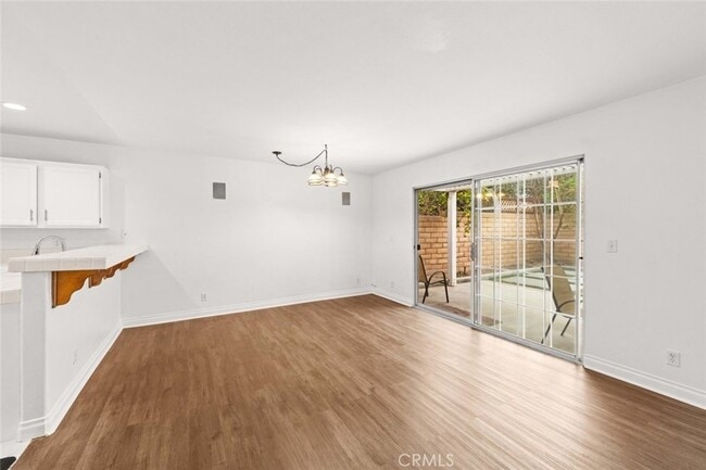 Building Photo - 7448 Bellingham Ave