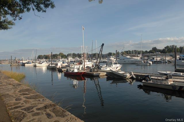 Building Photo - 400 Mt Pleasant Ave