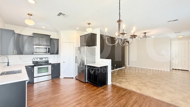Building Photo - 46186 W Kristina Way