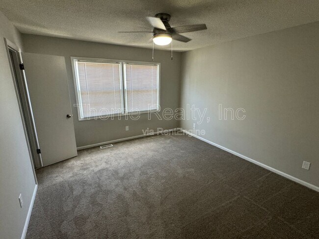 Building Photo - 616 S Boddie St