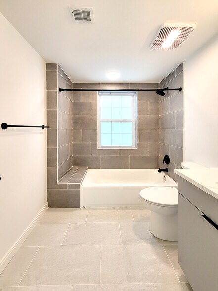 Building Photo - 4710 41st St NW