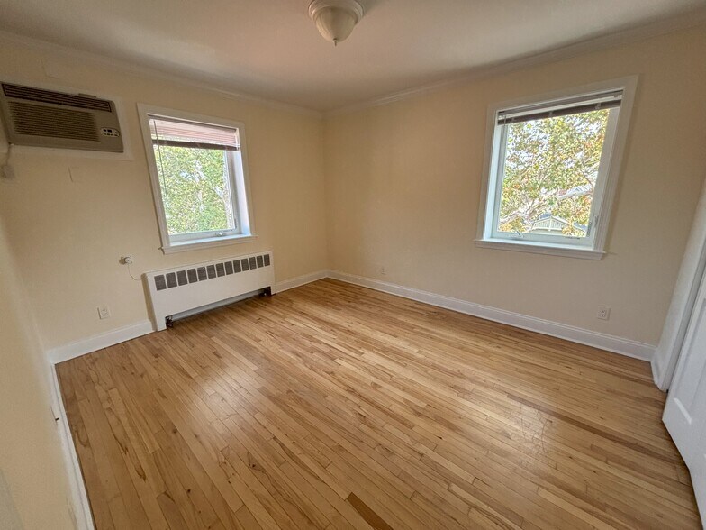 Building Photo - 153 Saint Paul St