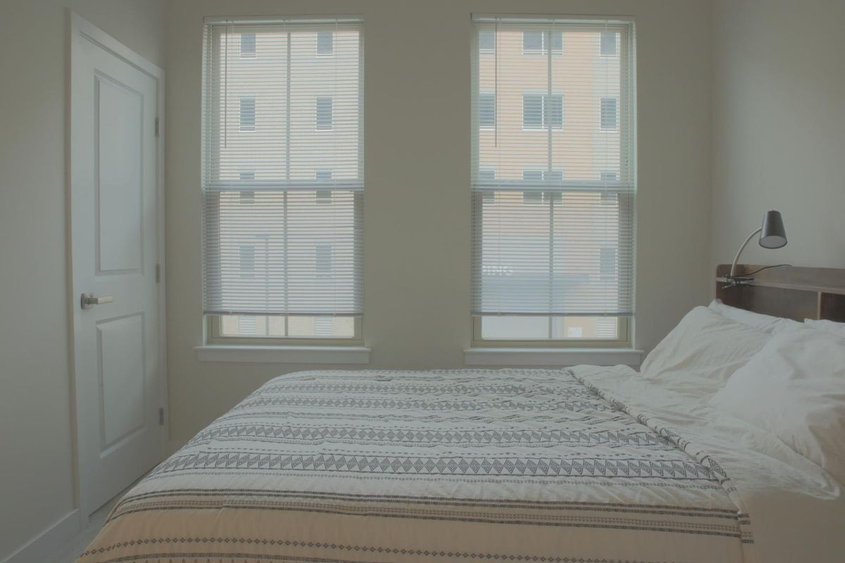 Building Photo - 2816 Devonshire Clfs Ter