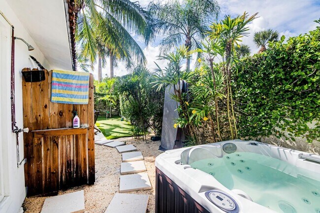 Building Photo - 103 W Sandpiper Cir