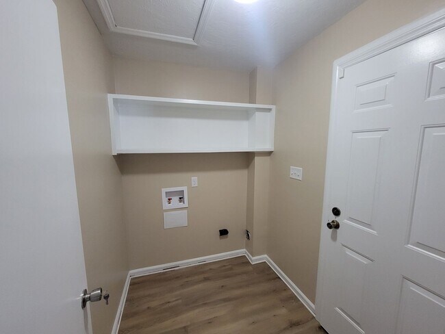 Building Photo - #207 Flores Lane
