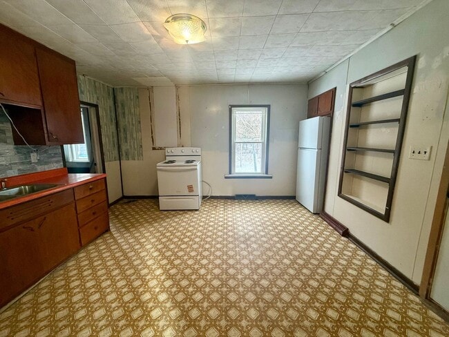 Building Photo - 3 Bed 1 Bath Single Family Home in White Lake