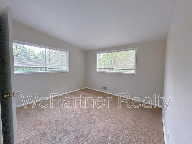 Building Photo - 3558 Telstar Dr
