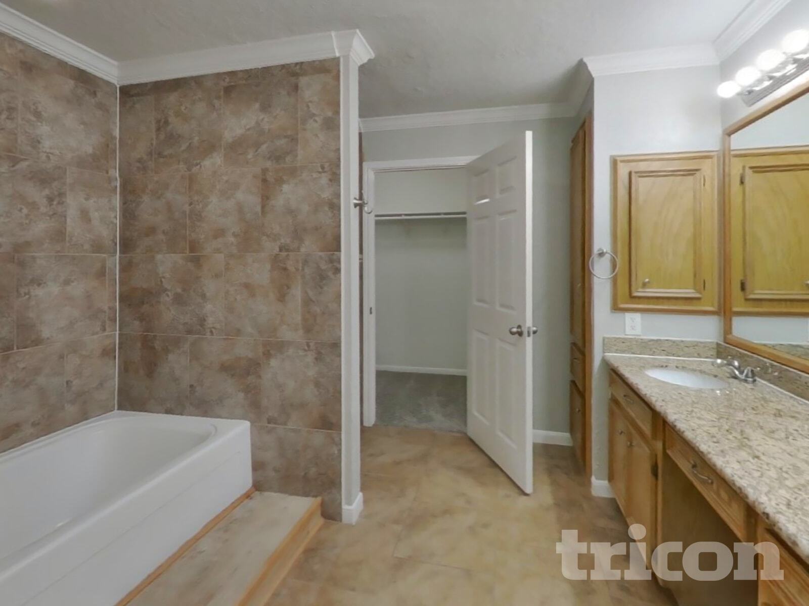 Building Photo - 12134 Quail Creek Dr