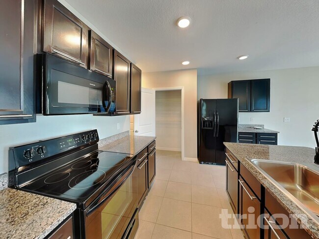 Building Photo - 4127 Willow Hammock Dr