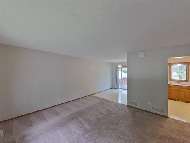 Building Photo - 1180 4th St W