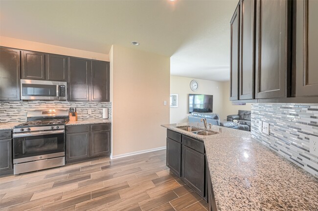 Building Photo - 3030 Currier Ct