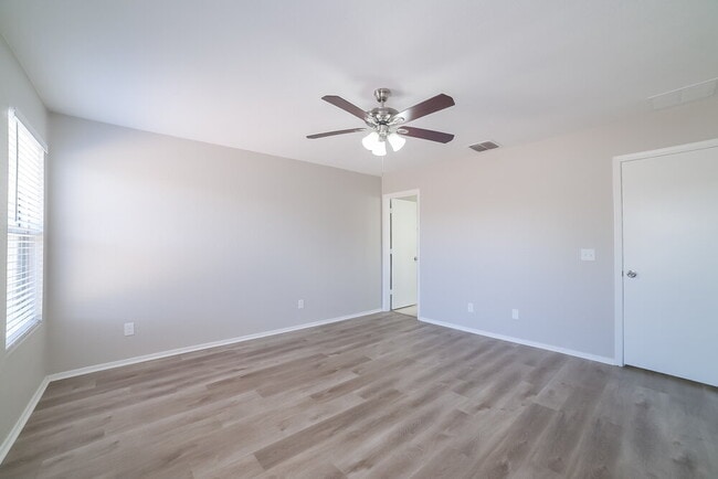 Building Photo - 3847 E Hopseed Ln