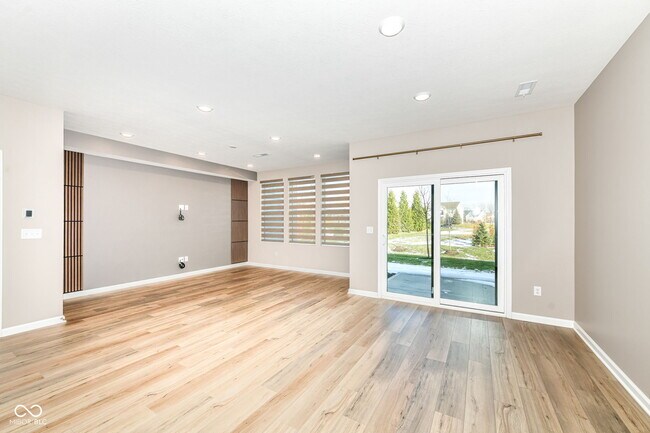 Building Photo - 3279 Haflinger Dr