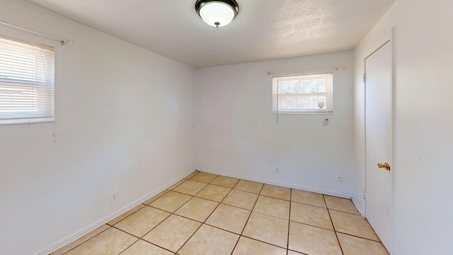 Building Photo - 370 Gwinnett Rd