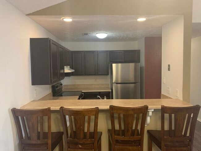 Building Photo - 1820-6 Tryon Drive