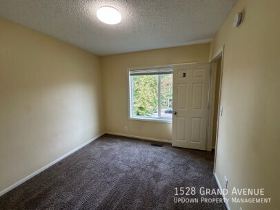 Building Photo - 1528 Grand Ave