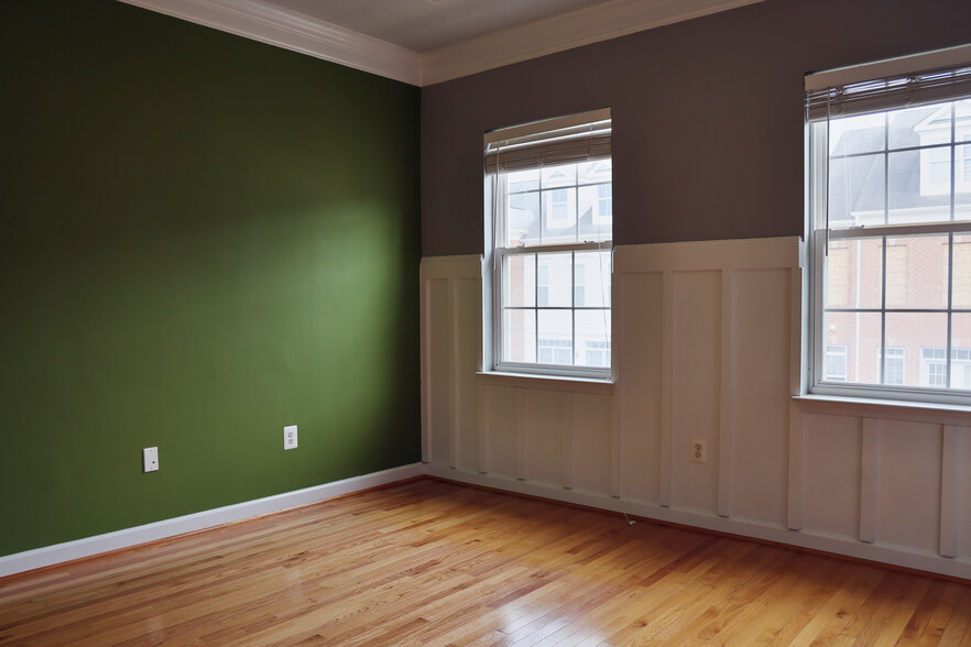 Primary Bedroom - 4324 Talmadge Cir