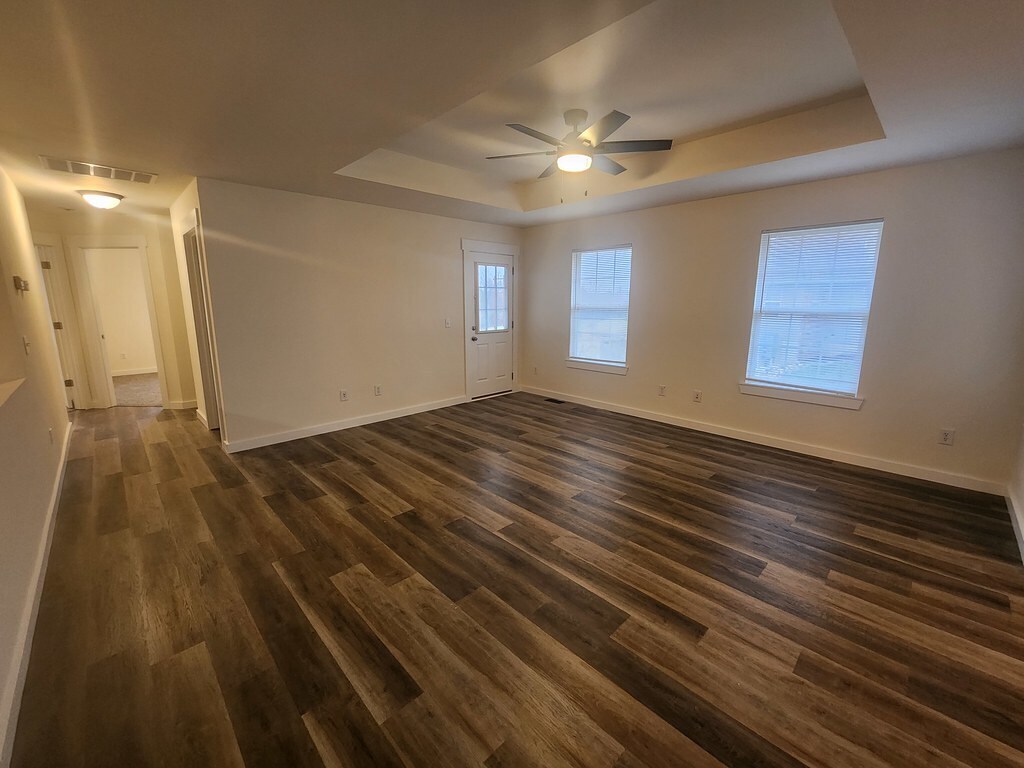 Building Photo - 1006 N 24th St