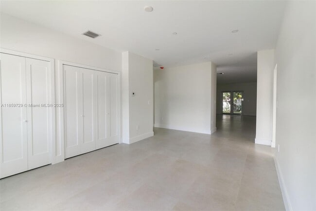 Building Photo - 4767 SW 87th Ct