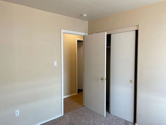 Building Photo - Come take a look at this three bedroom two...