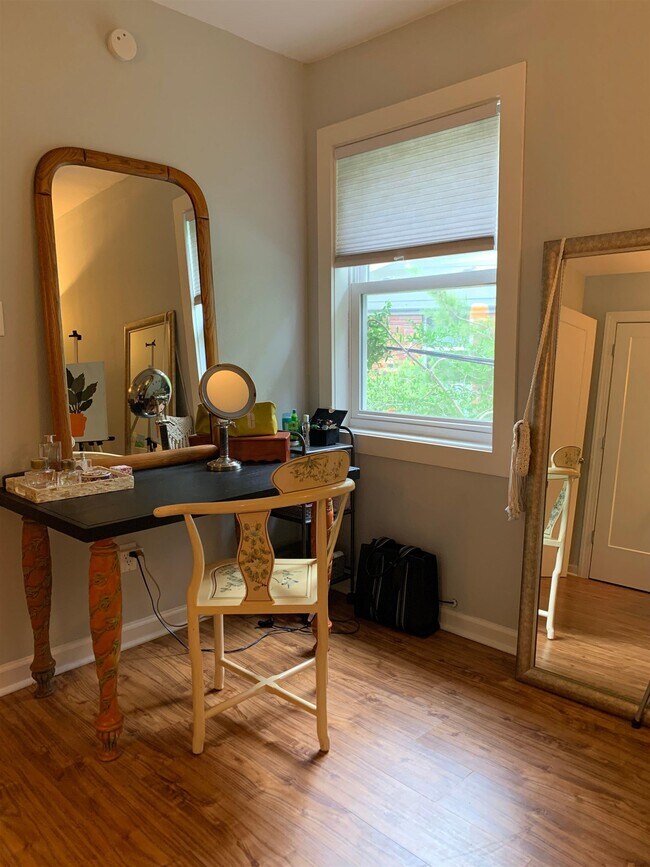 Building Photo - 1111 Washington Ct