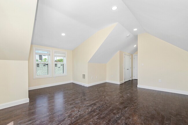 Building Photo - 63 Bradbury Ave