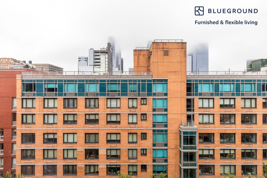 Building Photo - 535 W 23 St